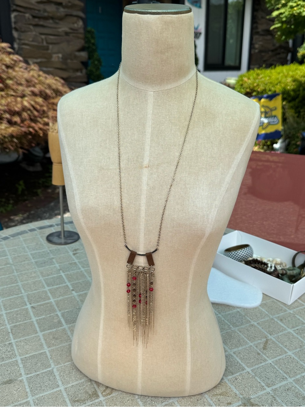 NWT White House / Black Market Necklace